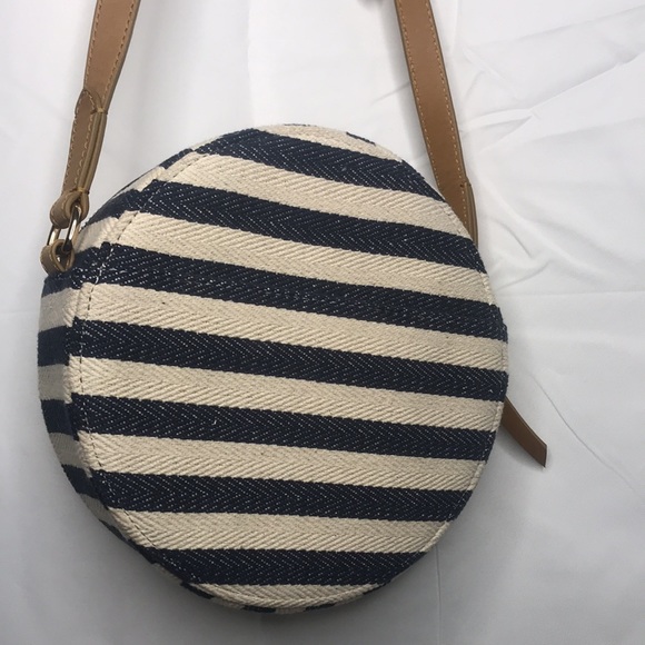 Chico’s Spring Circle Box Floral Stripe Purse with Card Slots - Picture 4 of 15